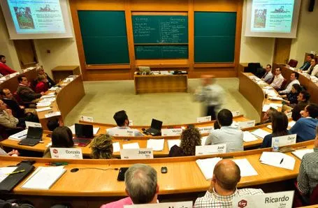 Give the Edge to Your Resume with a Kellogg Degree