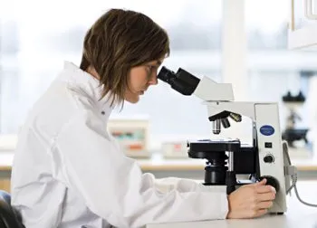 What Is It Like to Work As a Lab Technician?