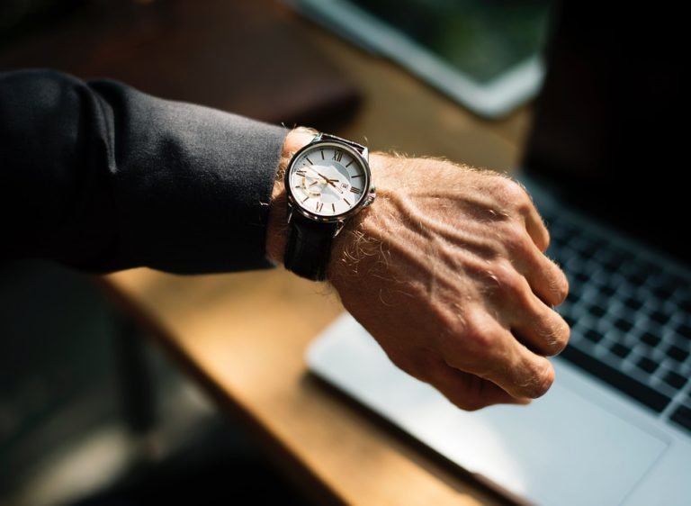 Never be Late to Another Business Meeting: 5 Simple Tips to Help You Arrive on Time