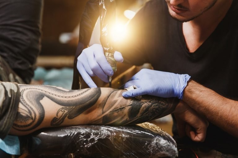 5 Compelling Reasons to Become a Tattoo Artist